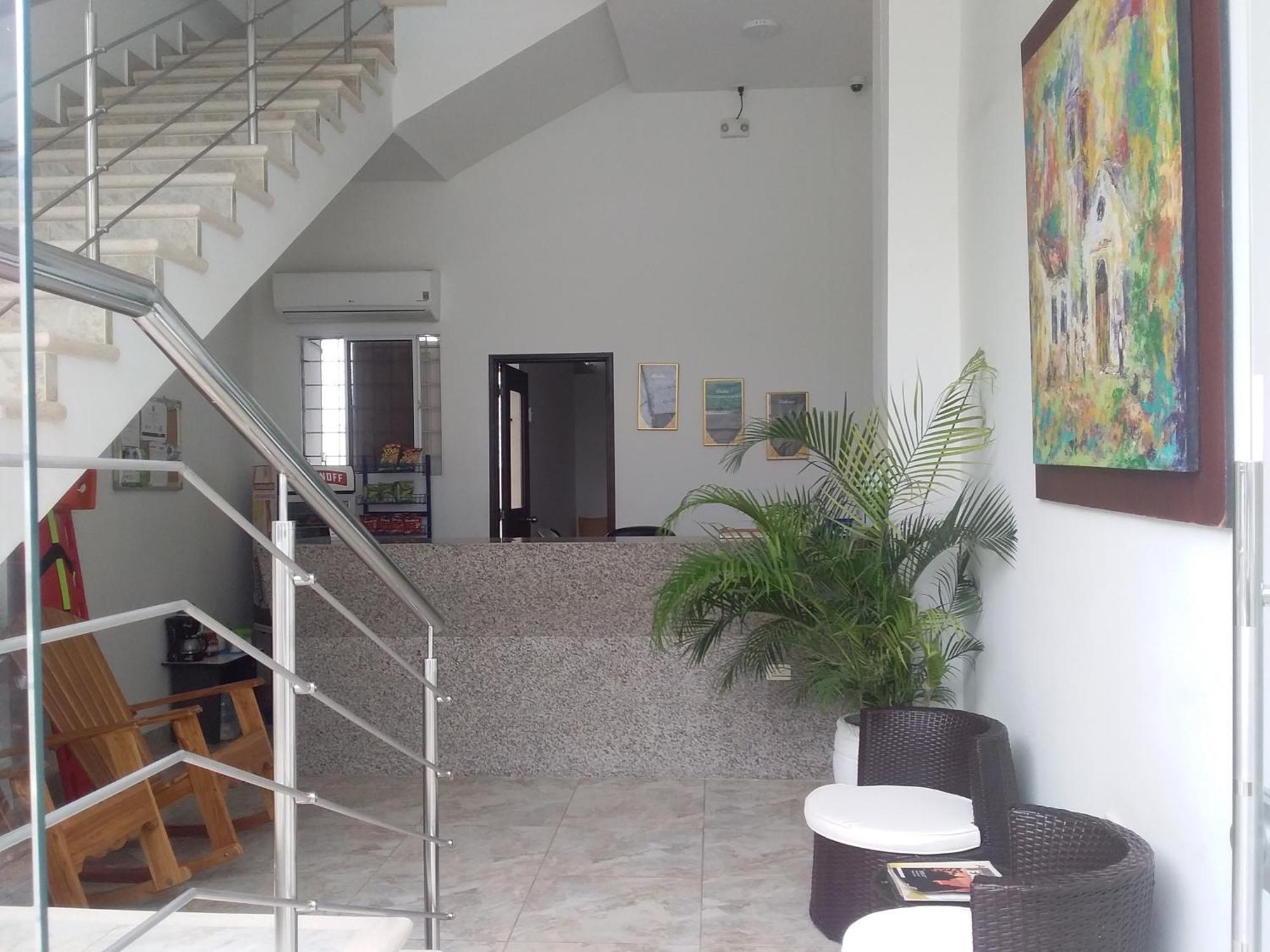 Hotel Perla De La Sabana *